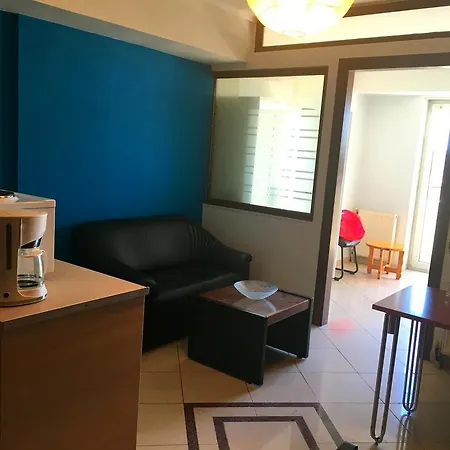 Apartment Office-studio Theoxaris *