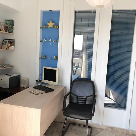 Apartment Office-studio Theoxaris *