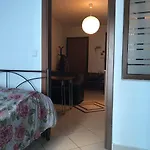 Appartement Office-studio Theoxaris
