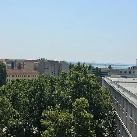 Office-studio Theoxaris