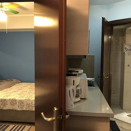 Office-studio Theoxaris