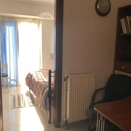 Office-studio Theoxaris Daire